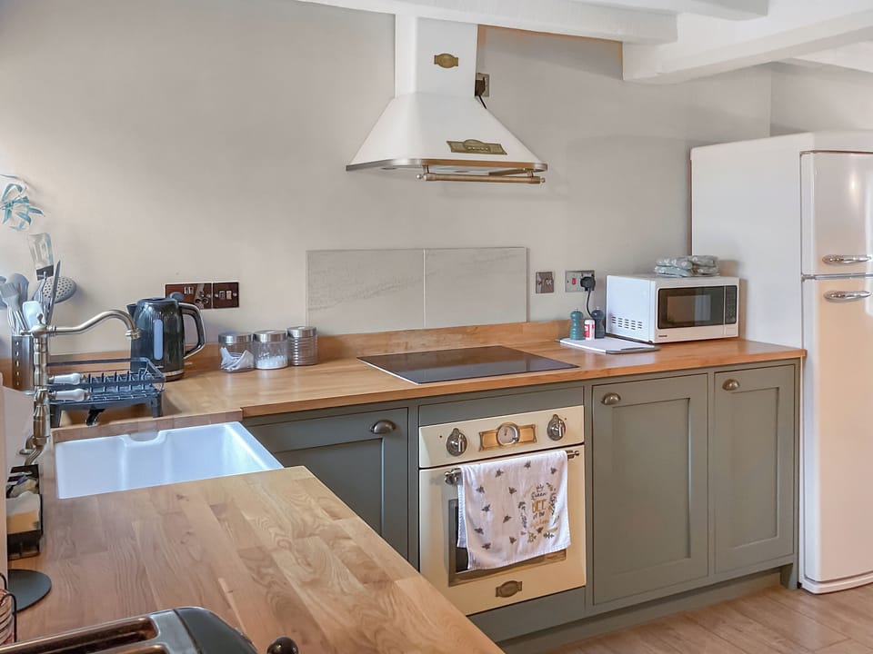 Kitchen/diner | Smallbrook cottage - Hamptworth, Landford, near Salisbury