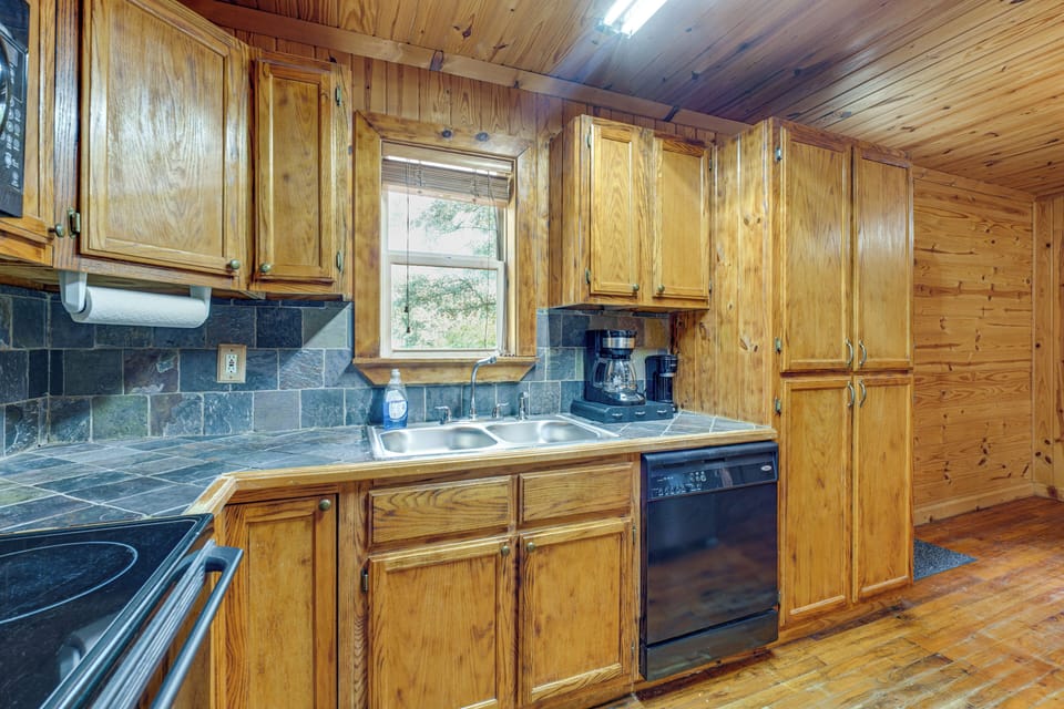 Kitchen | Dishwasher