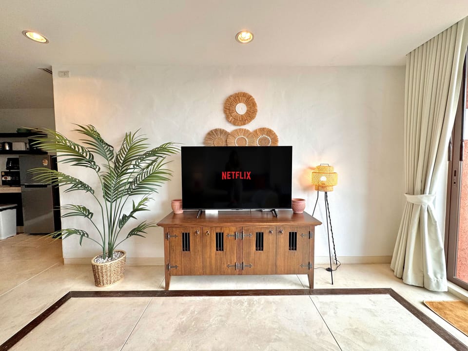 Free Wi-Fi and Netflix