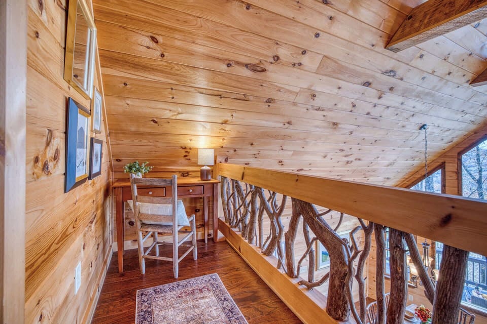 Work station - loft area