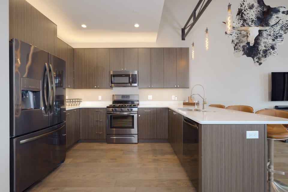 Fully stocked kitchen