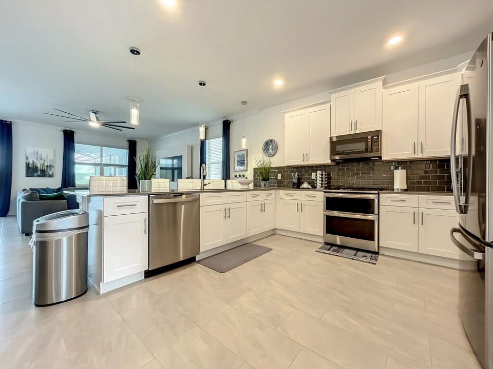 Fully equipped kitchen  with plenty of elbow room for several chefs 😁👍🏼