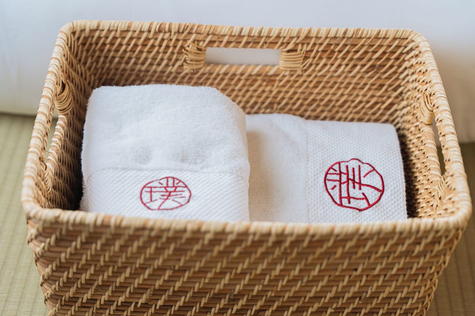 Bathroom amenities