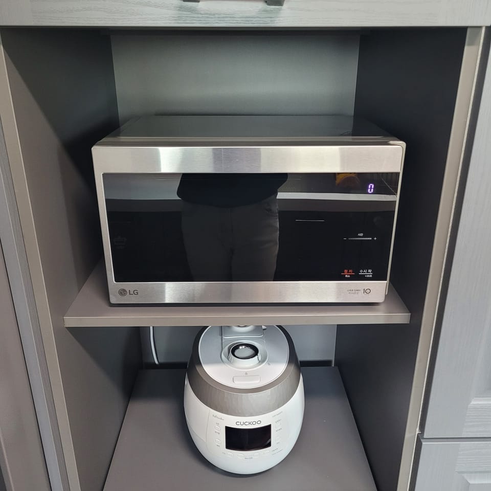 Microwave
