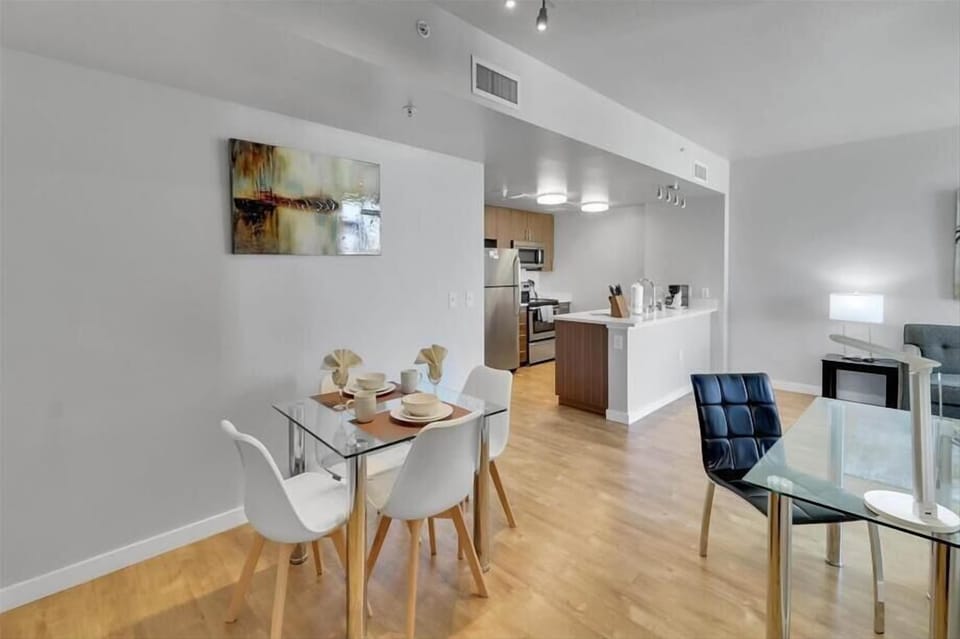 Downtown San Jose San Jose 1 Bedroom Dining Room