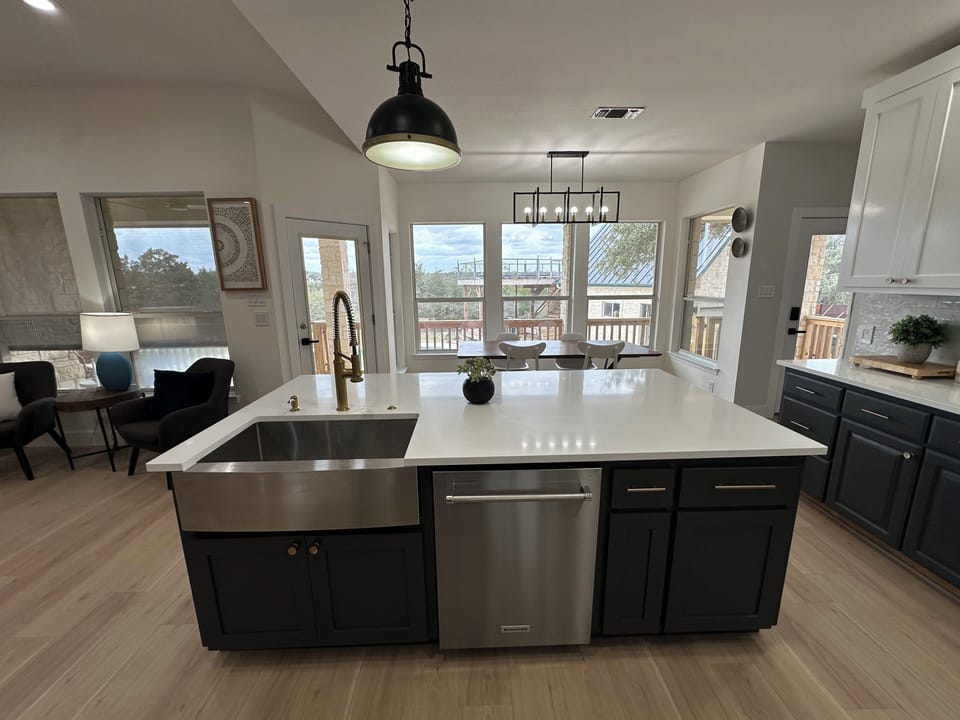 Center kitchen island with dishwasher