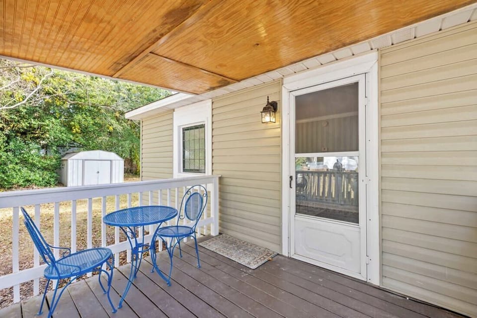 Covered porch