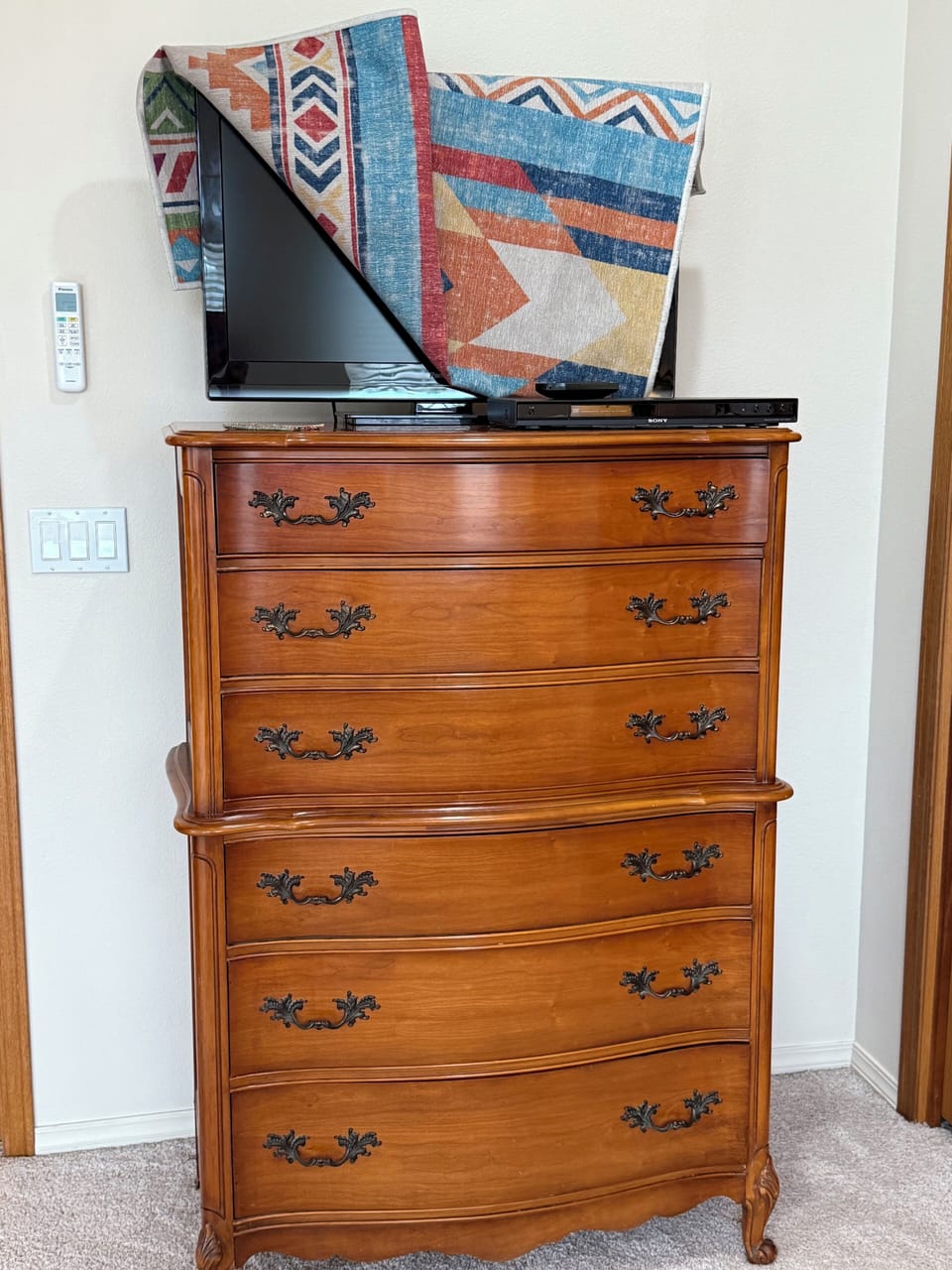 TV and DVD player 