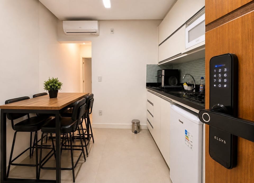 Communal kitchen,Kitchen or kitchenette