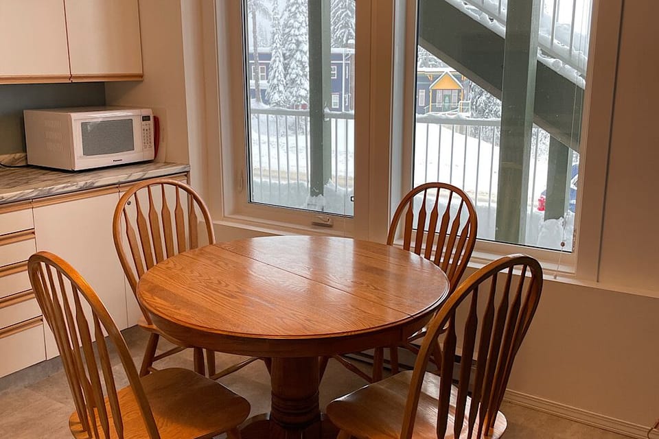 Cosy dining space