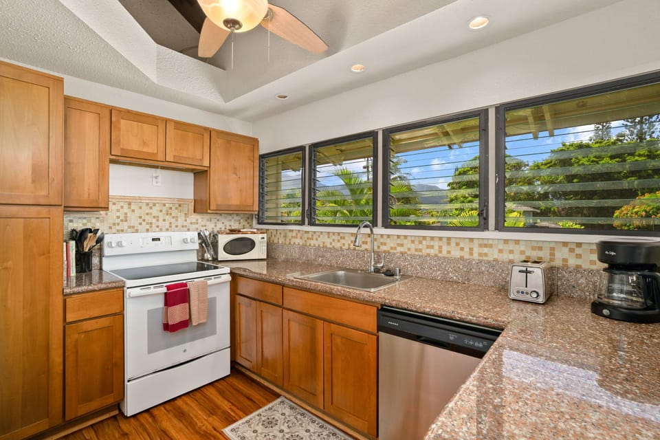 Full kitchen