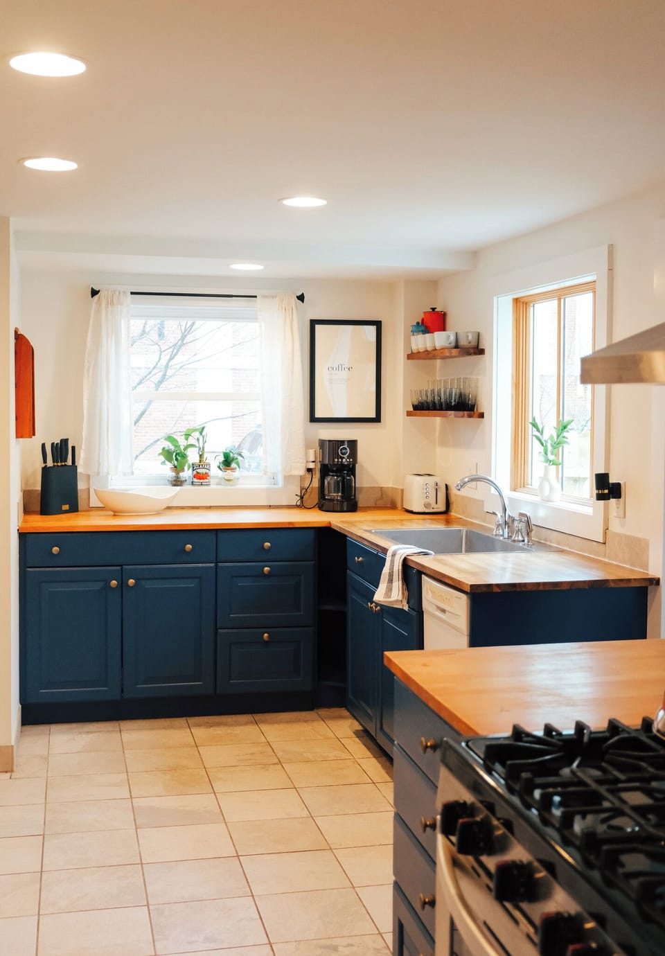 Enjoy cooking in this beautiful, open-concept chef's kitchen.