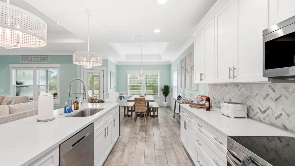 Kitchen and dining 