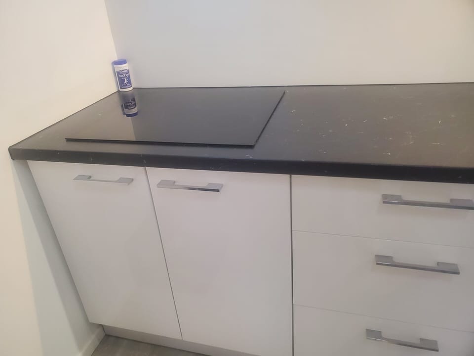 Large Kitchenette with 4 ring cooktop