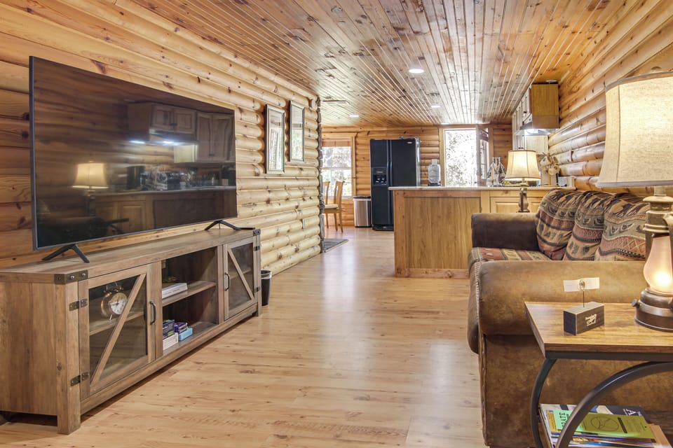 Etowah Vacation Rental | 2BR | 1BA | 1,750 Sq Ft | Step-Free Entry