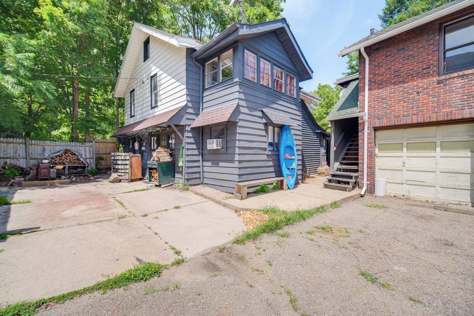 Cuyahoga Falls Vacation Rental | 1BR | 1BA | Steps Required | 650 Sq Ft