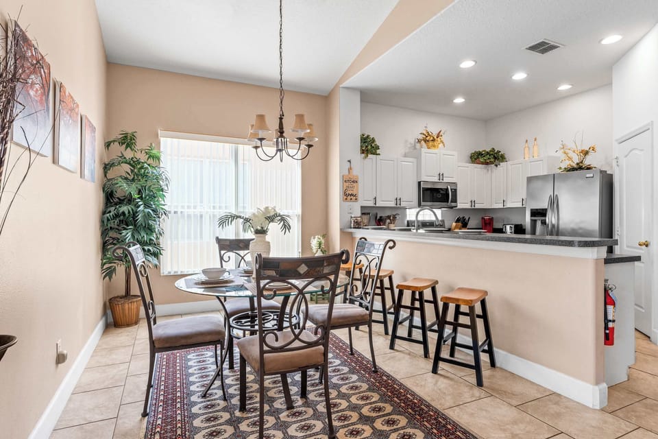 Additional table and counter seating