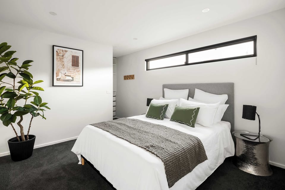 Queen Bedroom 2 - Upstairs