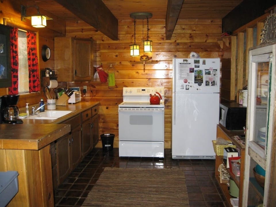 Fully equipped kitchen
