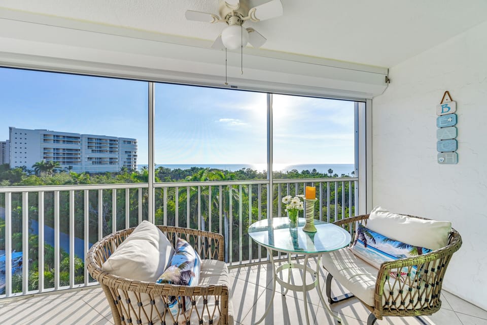 Naples Vacation Rental | Studio | 1BA | Elevator Access | 550 Sq Ft