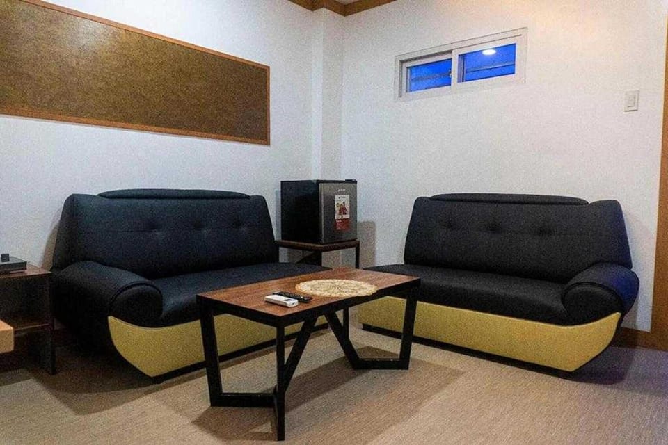 Entrance / Reception