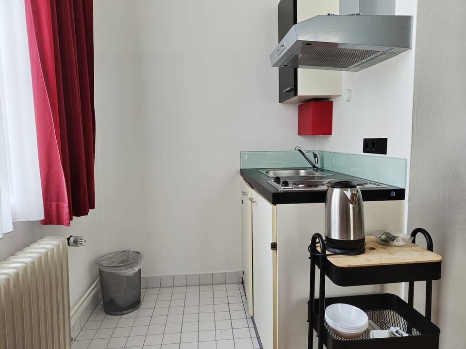 Fully Equipped Kitchenette
