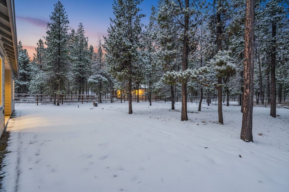 Indio Getaway- Private Backyard