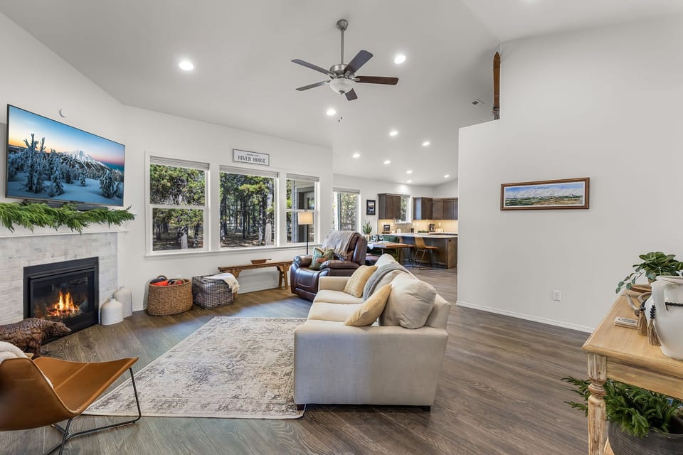 Indio Getaway- Open Floor plan