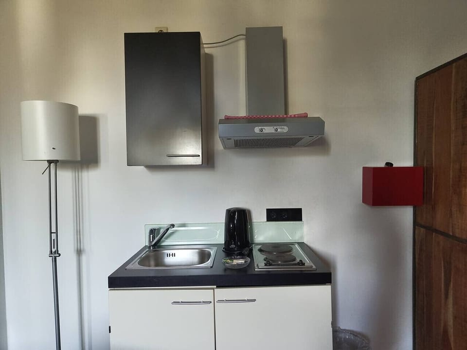 Fully Equipped Kitchenette