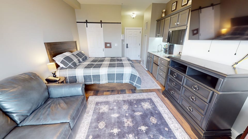 Home Decor, Indoors, Rug, Couch, Furniture