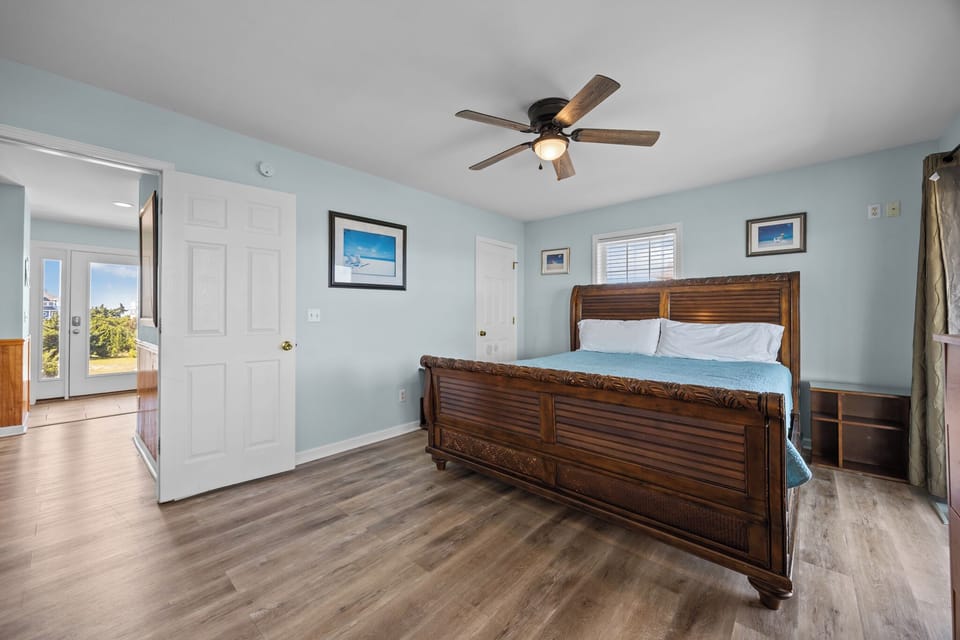 HISA16: Salty Daze | Mid Level Bedroom 3