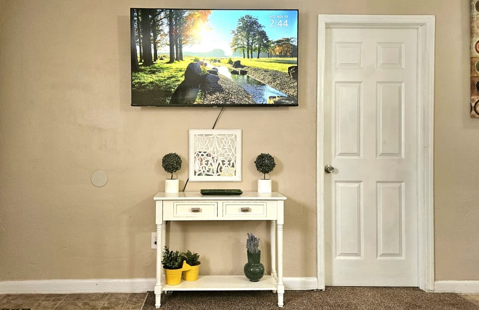 Stream your favorite shows and relax with the fast Wi-Fi.