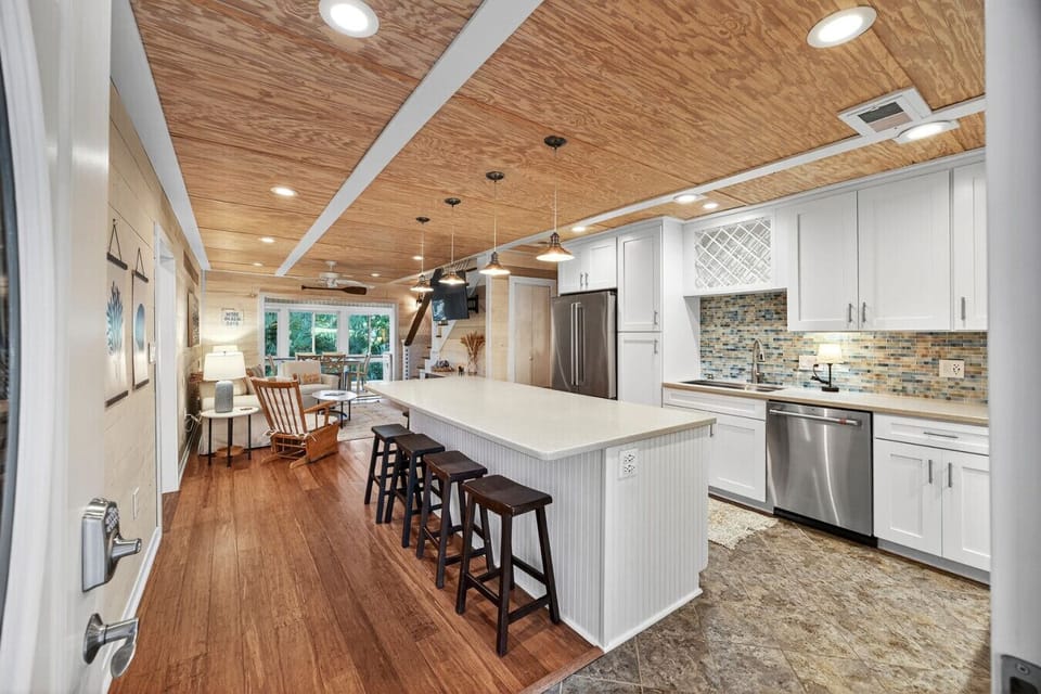 Stunning Entryway with updated finishings