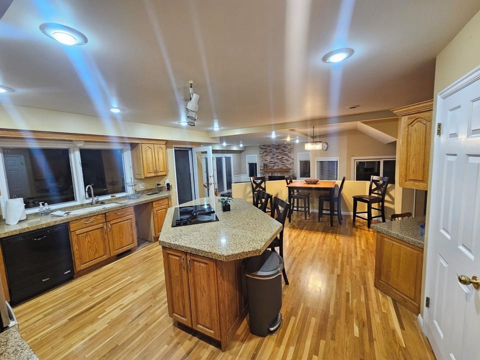 Full Kitchen Granite Tops - Island - Cooktop with Double Ovens 