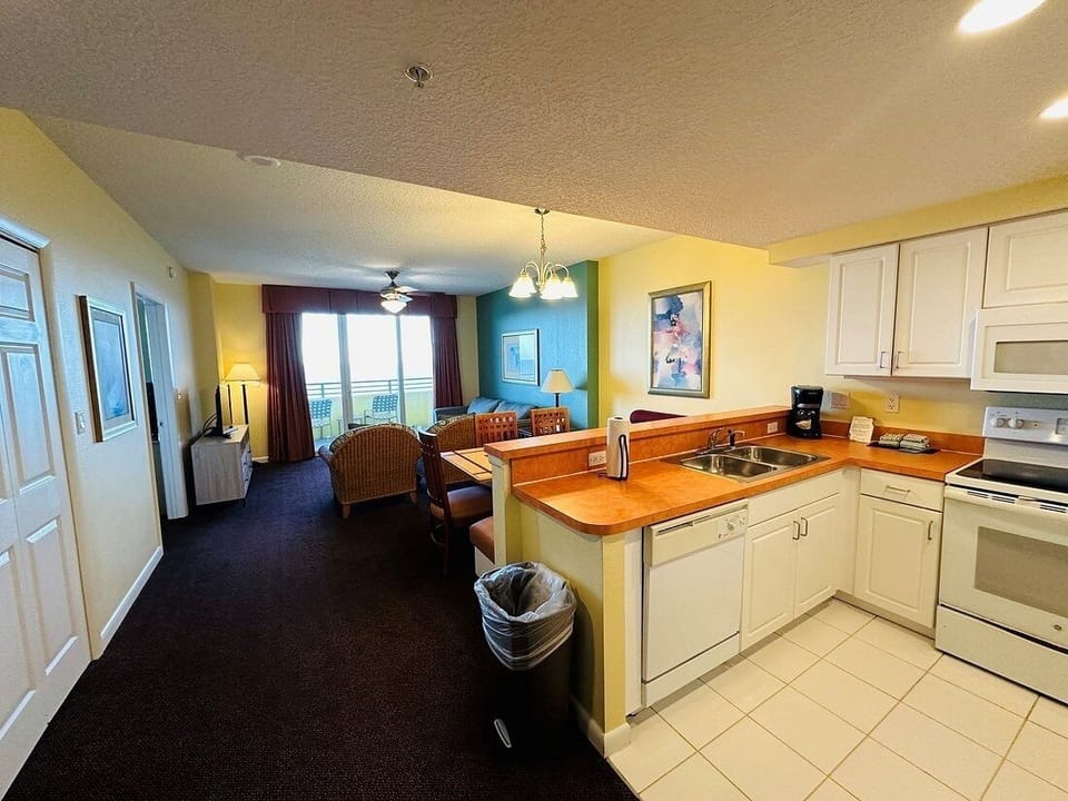 Room layouts, décor and views may differ.