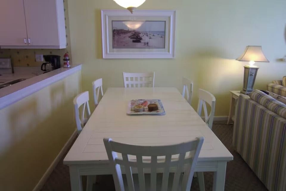 Room layouts, décor and views may differ.