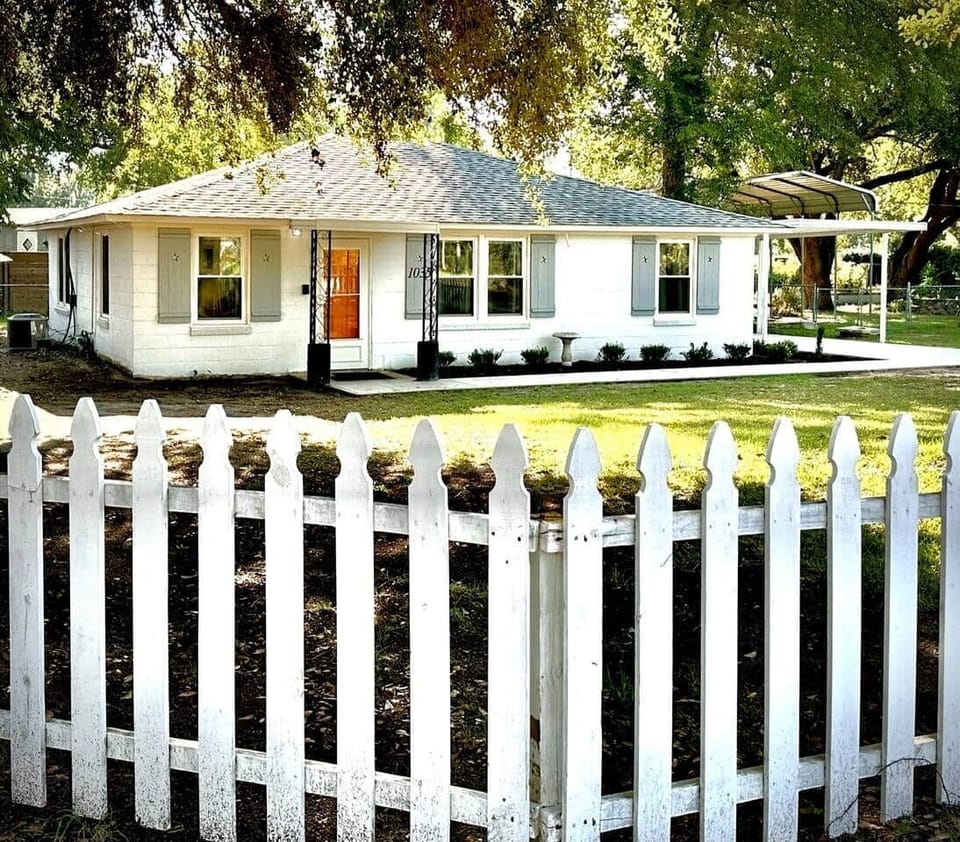 Street Side with lots of Shade 