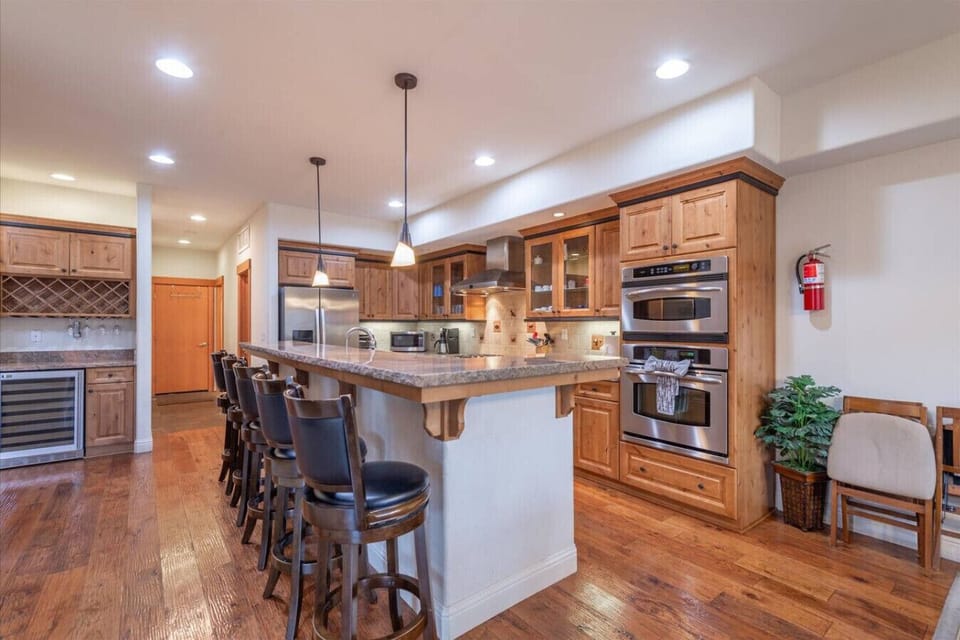 Nicely Appointed Kitchen