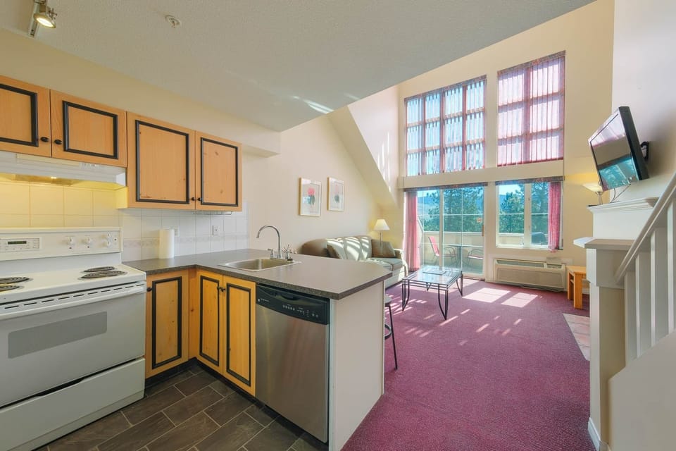 Unit 304 Main Level