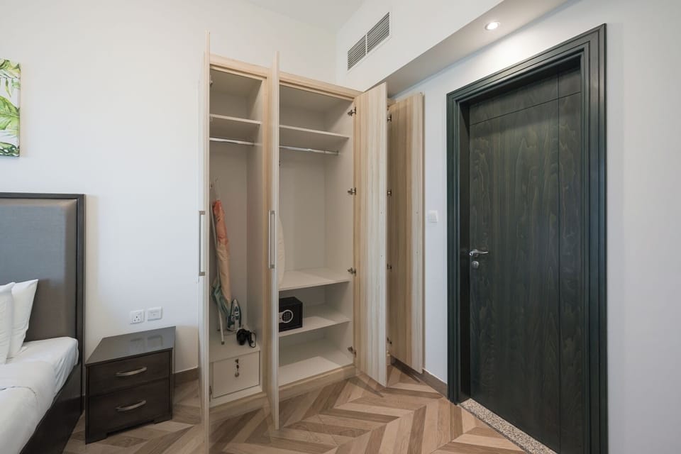 Photo of the bedroom. Built in wardrobe.