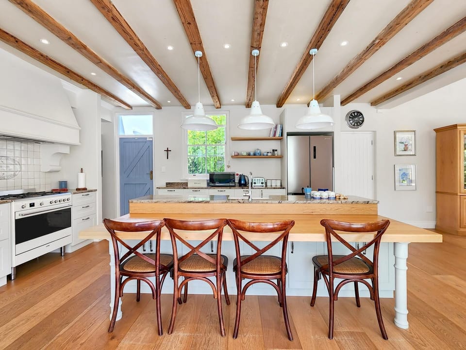 Constantia 5BR - Garden, Pool & Playground (33059)