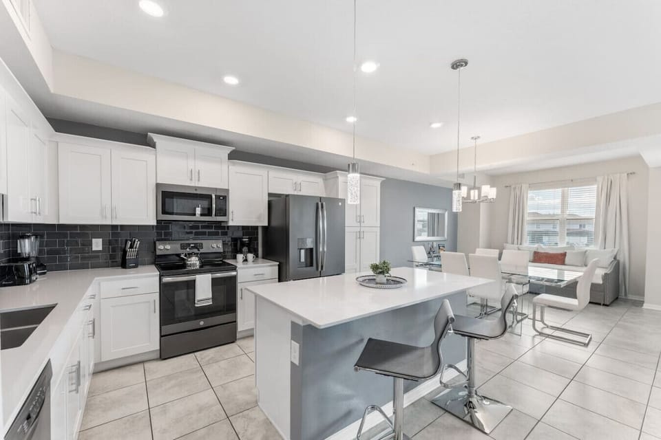 Fully equipped Kitchen!#Disney #Parks #kingdom #springs #StoreyLake #Apartment #Vacation #Rental #waterpark #Kissimmee #Orlando #universal #citywalk