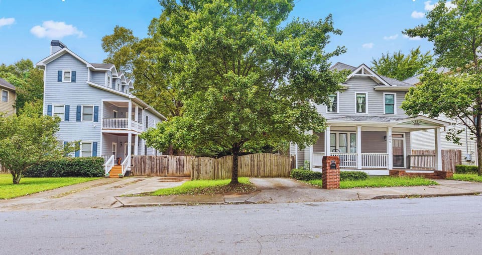 2 Homes Side-by-Side • Group Stays