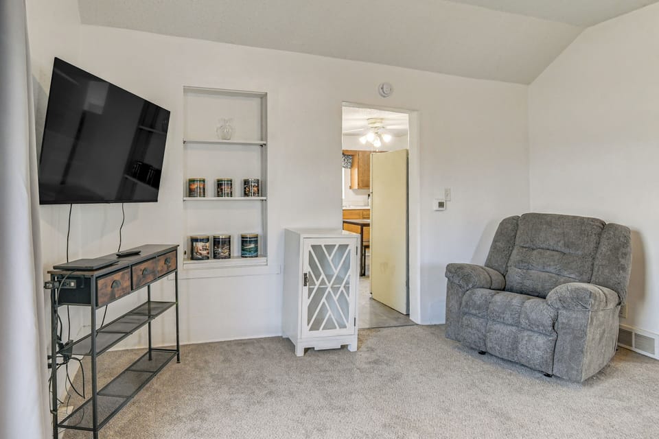 Woodward Vacation Rental | 1BR | 1BA | Step-Free Entry | 650 Sq Ft