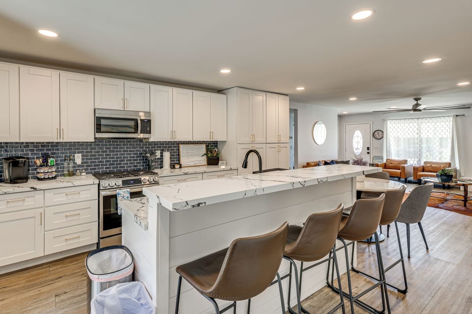 Kitchen | Breakfast Bar | Coffee Maker