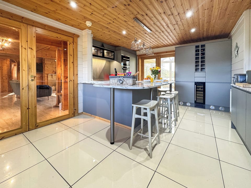 Kitchen | The Lakehouse - Norfolk Lake House, Pentey