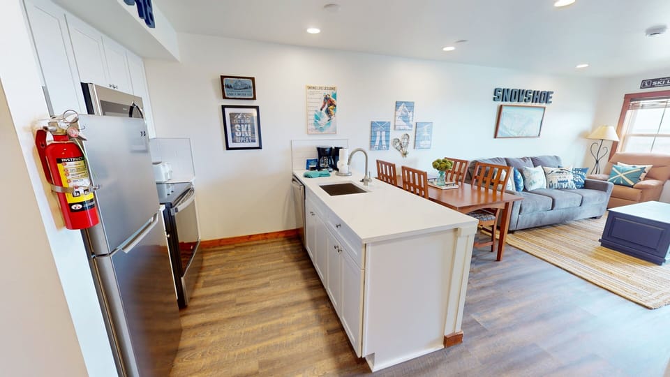 Home Decor, Indoors, Floor, Flooring, Sink