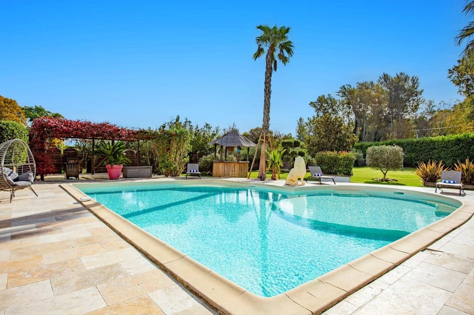 Villa Valleron image