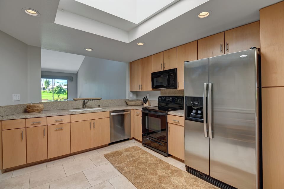 KITCHEN CONTINUED.jpg mls