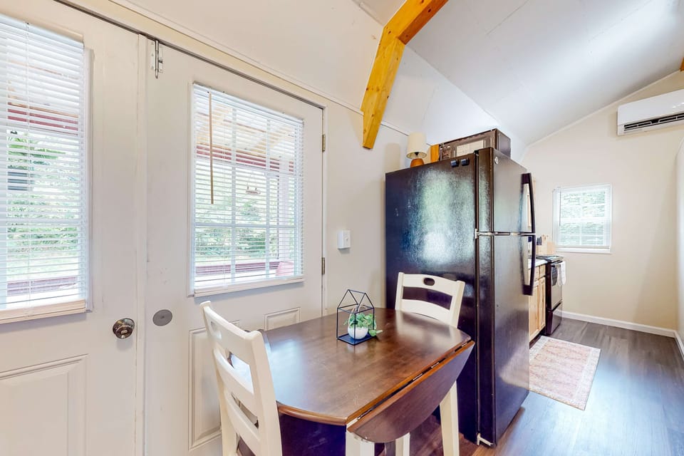 Enjoy meals together by sunny windows with nature just outside!